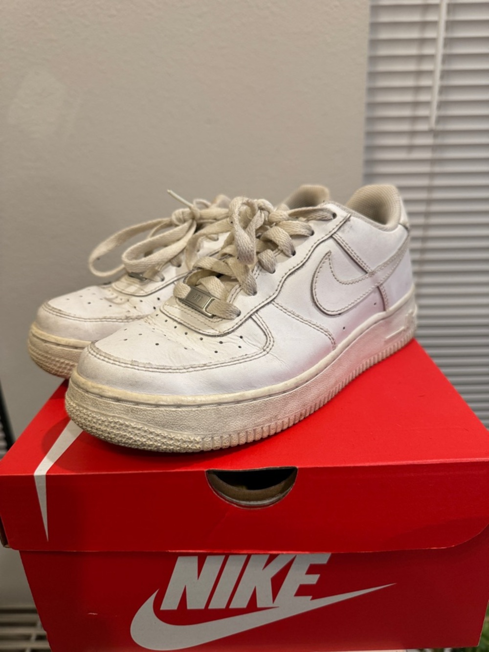 Nike Kids White Low-Top Sneakers with Cream Accents